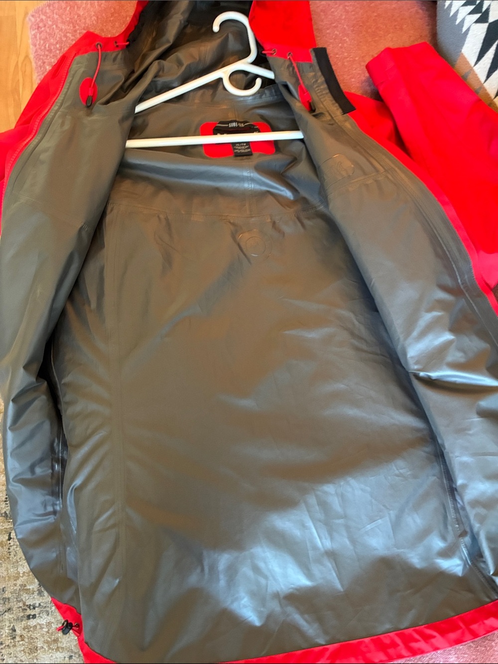 MARMOT Goretex Shell Jacket - Picture 11 of 16
